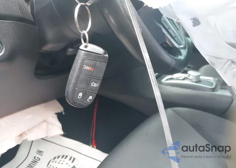 2019 Chrysler 300 Touring z USA, uszkodzony, nr VIN 2C3CCAAG7KH612320